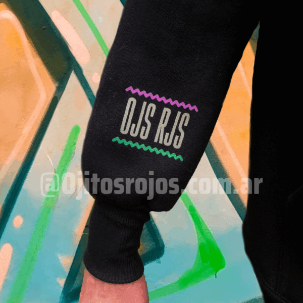 d1dff7487aacf8f0e690433f5f9daf74b136a31c (1) Buzo "Frasco"